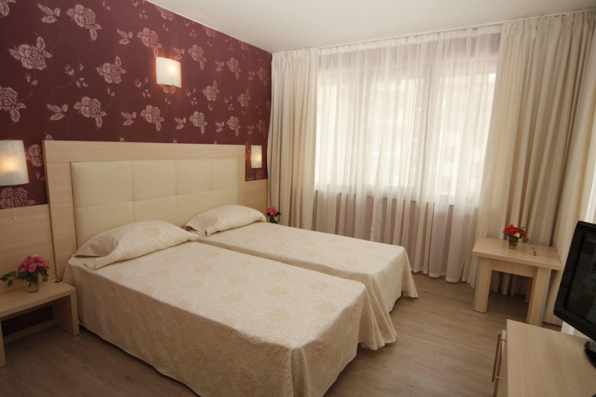 Relax Holiday Complex & Spa Солнечный берег Экстерьер фото